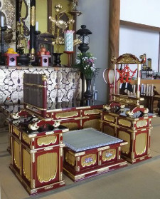 登高座(向机、脇机、礼盤)・経立・馨架の納入